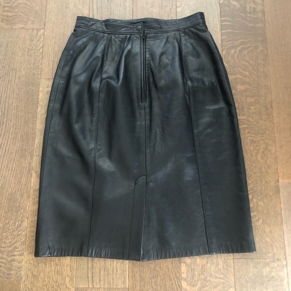 Genuine Leather Skirt​​ - Picture 4 of 9